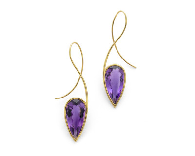 18 carat gold and amethyst earrings