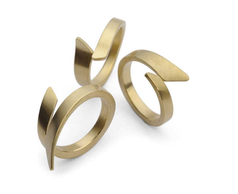 18 carat gold forged gold rings