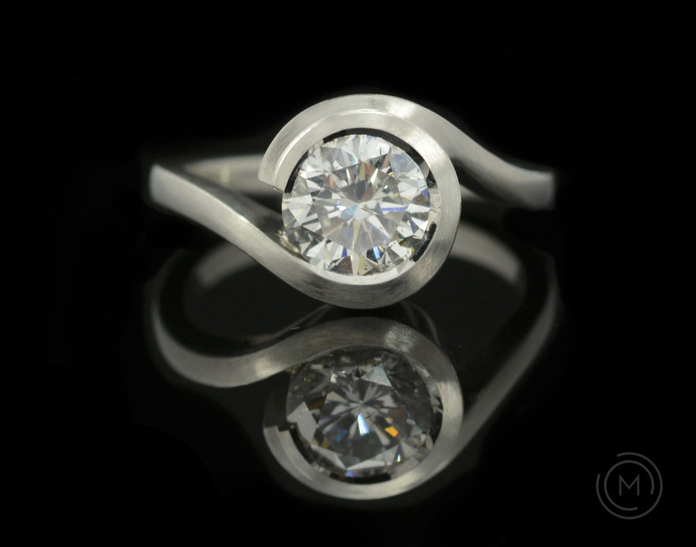 Contemporary engagement rings McCaul - Wave