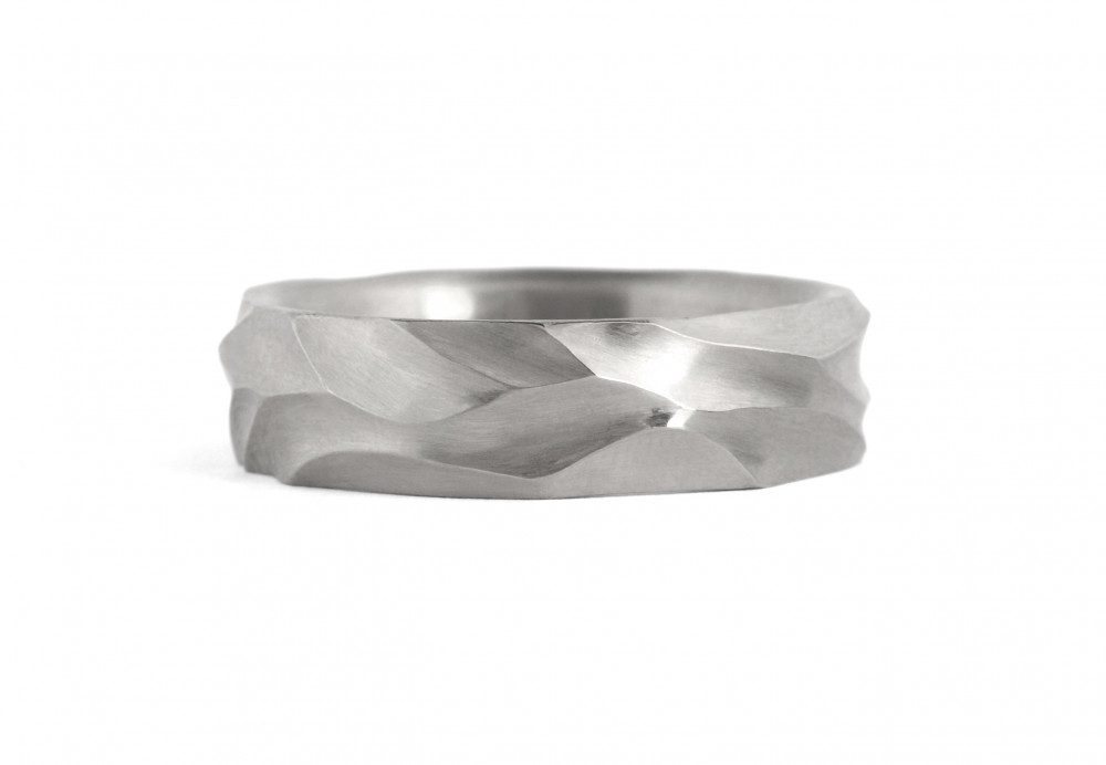 Dune - Hand carved platinum gold wedding band