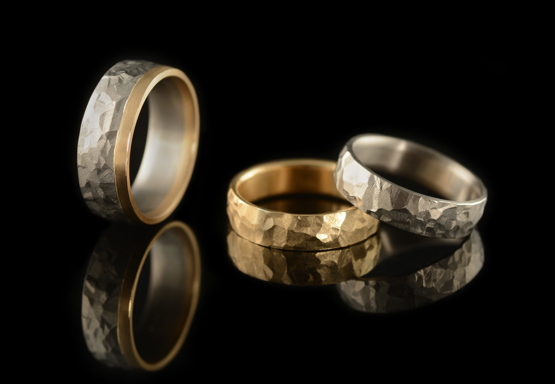 Hammered bi-metal mens wedding ring