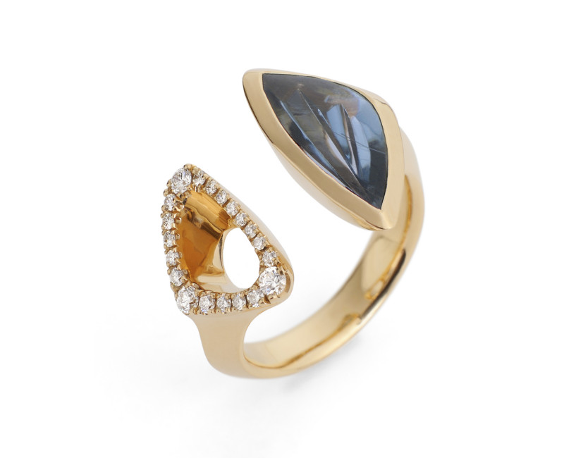 18 carat rose gold ring with indicolite and white diamond