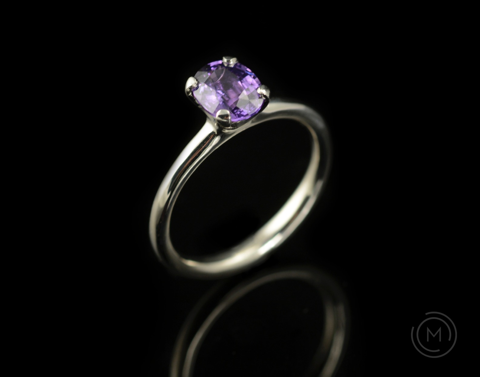 Purple sapphire 4-claw engagement ring