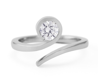 'Twist' round white diamond and platinum engagement ring