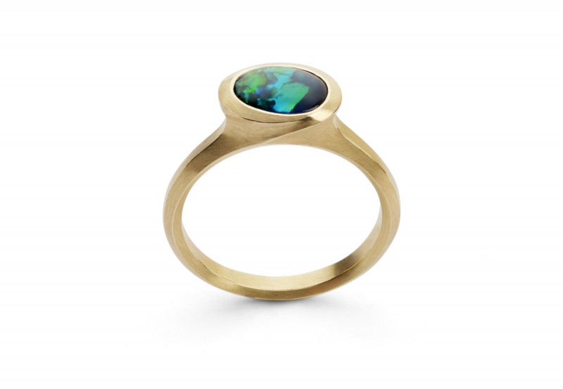 arris-oval-black-opal-ring