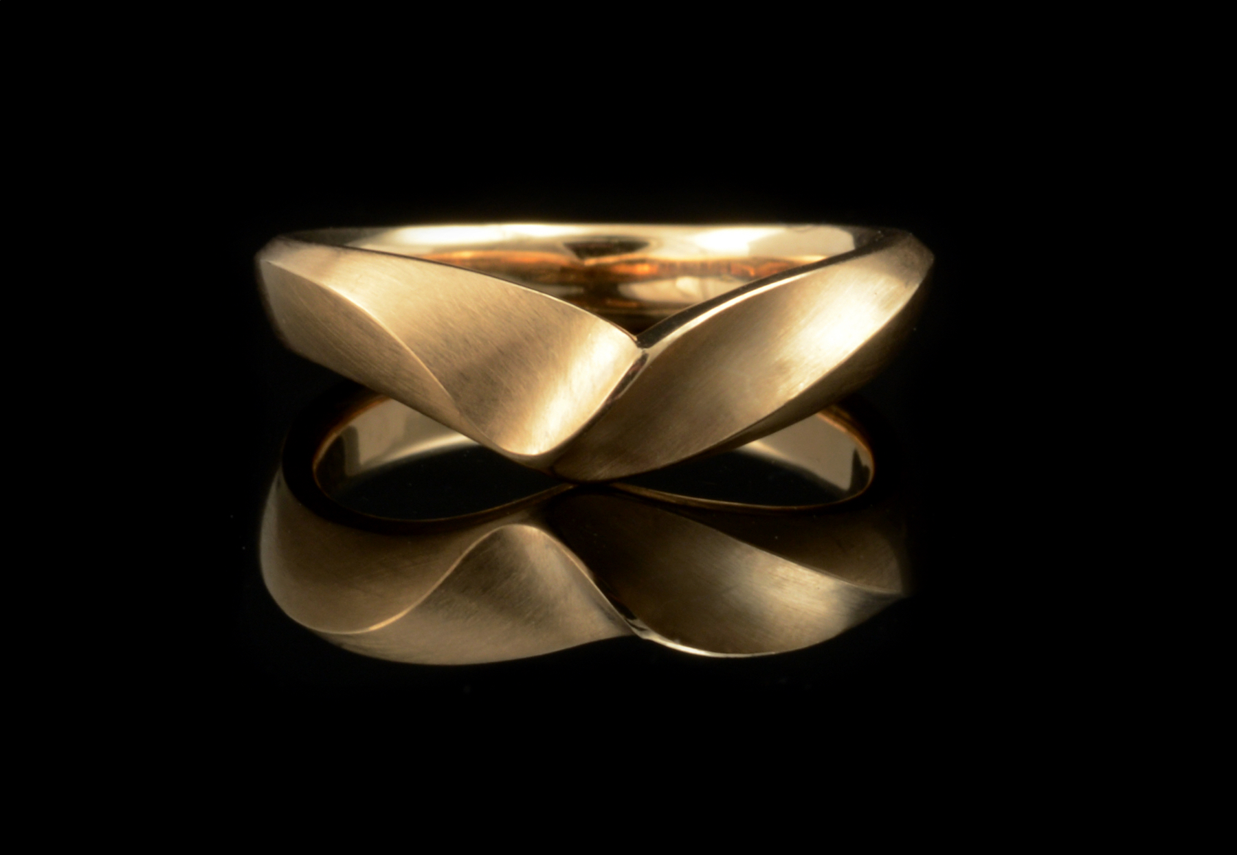 Carved fitted rose gold alternative ladies wedding ring