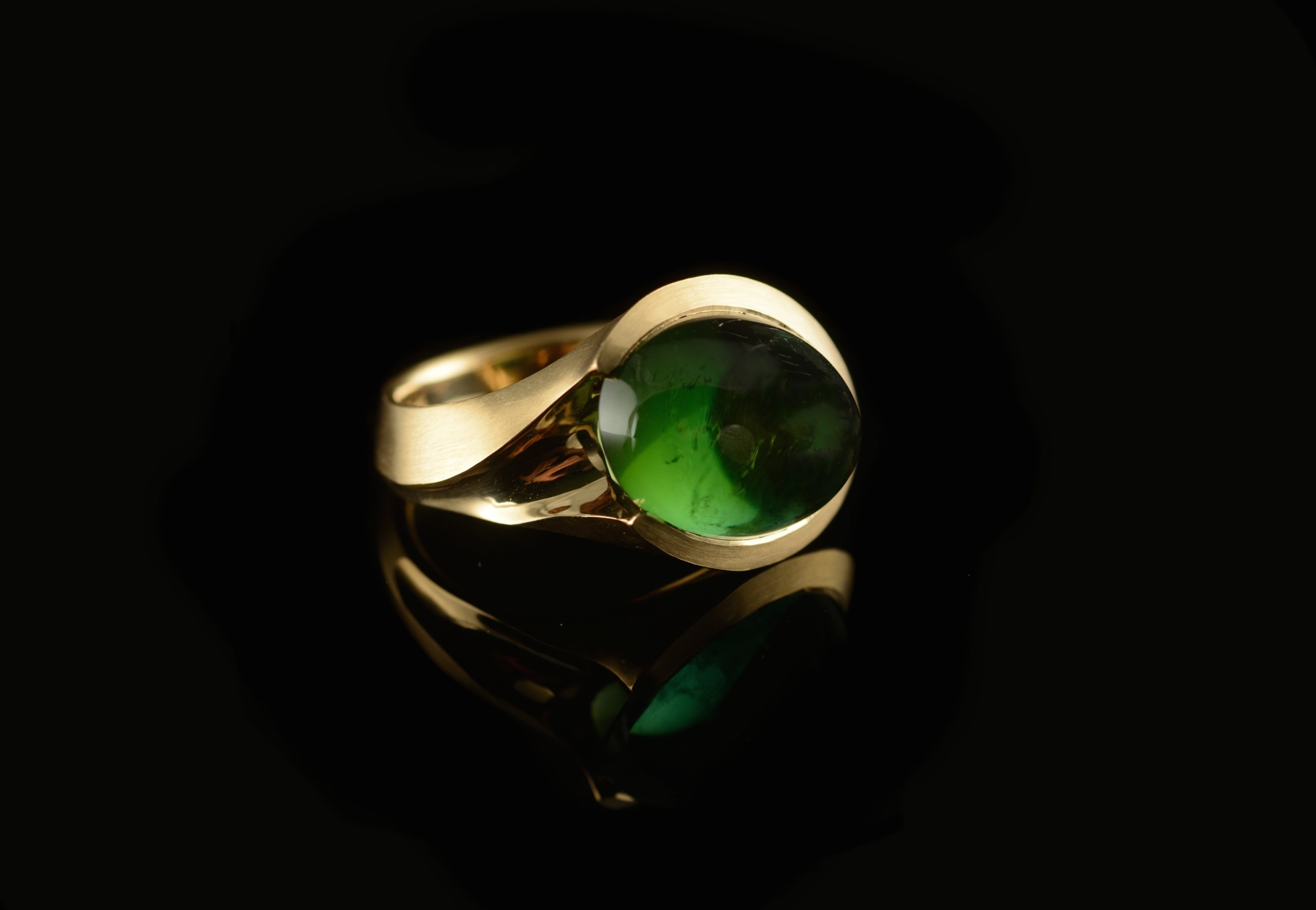 Carved 18ct rose gold and green tourmaline cocktail ring