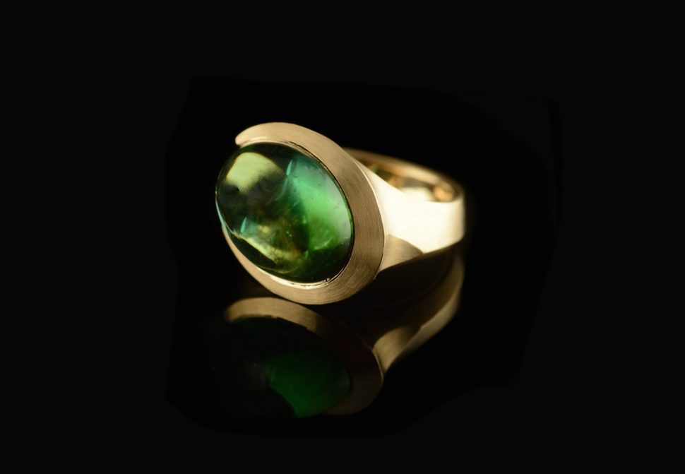 Carved rose gold and green tourmaline cocktail ring