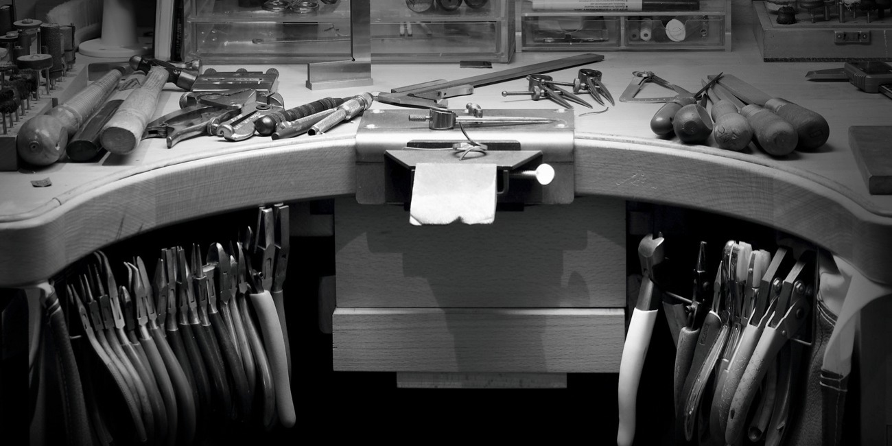 How to commission jewellery - learn more about our workshop and commissioning process