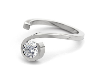 ‘Twist’ platinum diamond engagement ring