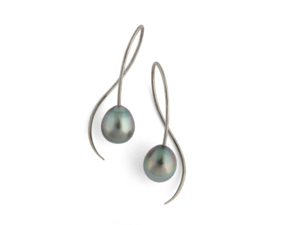 light-grey-pear-pearl-earrings
